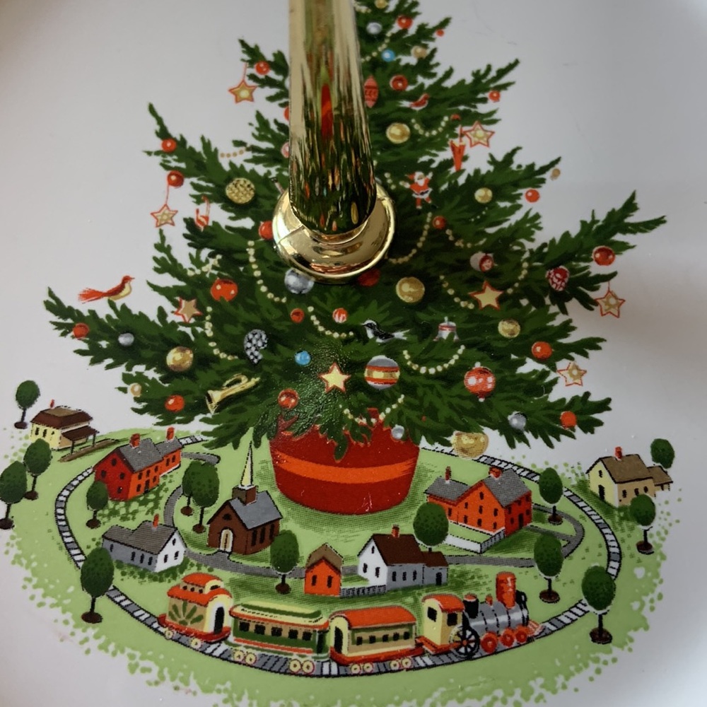 Pfaltzgraff Christmas 8 1/2” serving plate - Picture 2 of 6